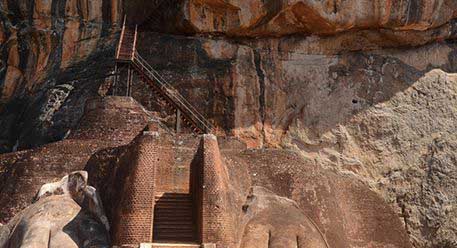 Sigiriya rock fortress entrance in Sri Lanka jungle